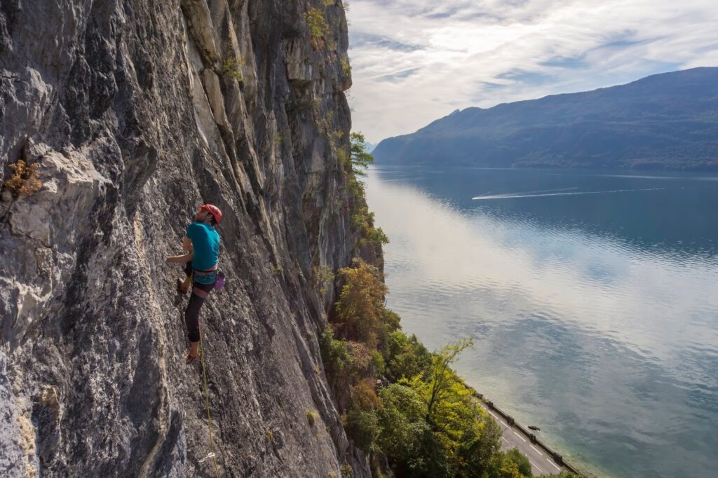 Escalade falaise - Initiation et perfectionnement - Brison grande falaise - Lac du Bourget Chambéry