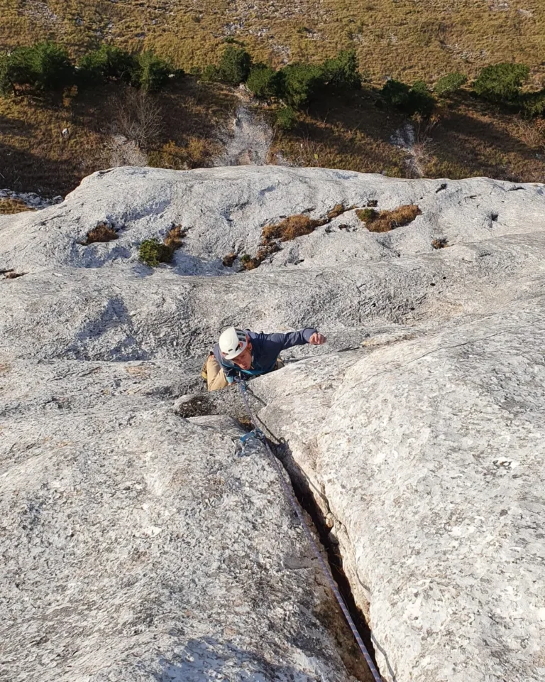 Escalade grande voie difficile - La fin de l'abondance - Margeriaz, Bauges