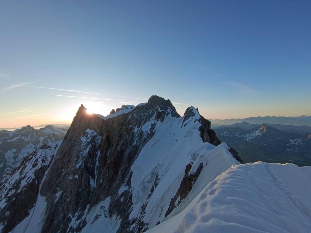 Alpinisme - Mont-Blanc - Traversée des arêtes de Rochefort