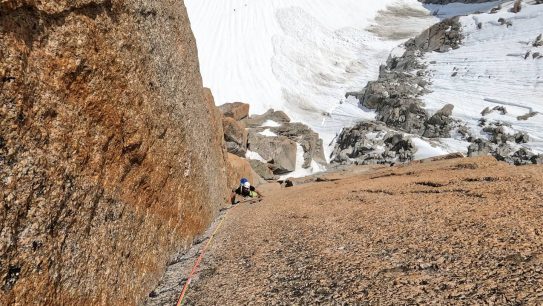 Escalade grande voie granit - Dièdre Desmaison, Aiguille du Midi - Chamonix