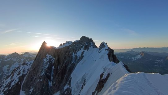 Alpinisme - Mont-Blanc - Traversée des arêtes de Rochefort