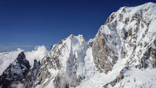 Mountaineering - Major Ascents - 4000m Peaks - Peuterey Ridge Traverse